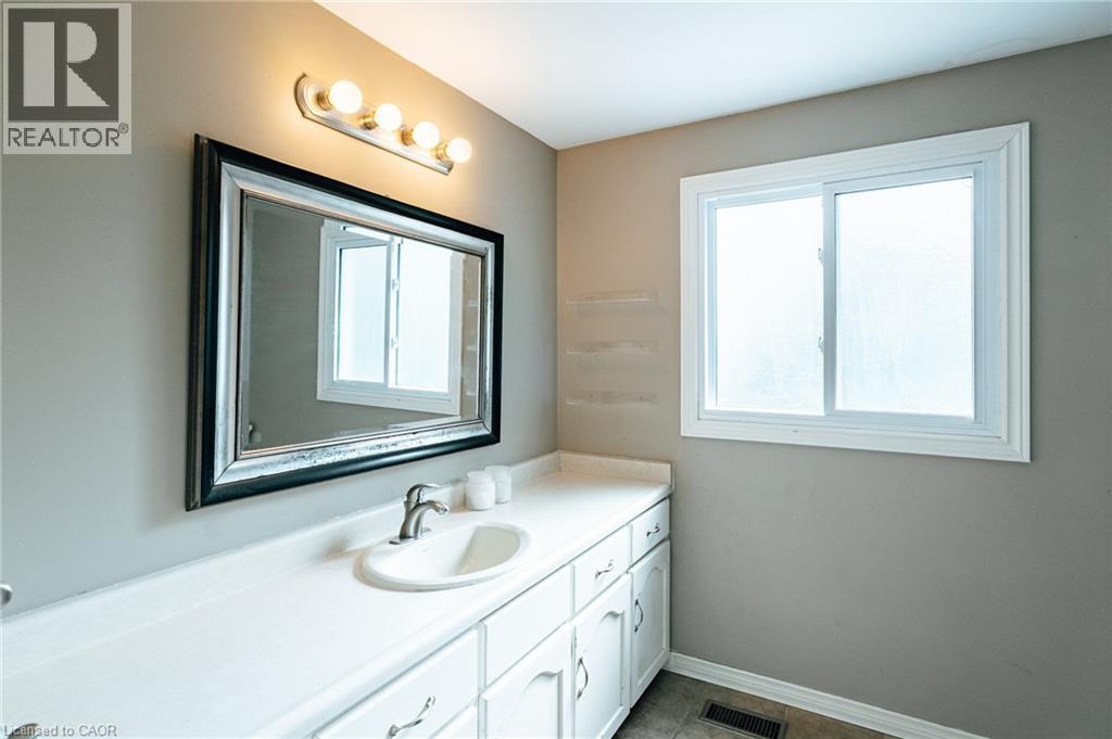 277 CANTERBURY Drive - 36