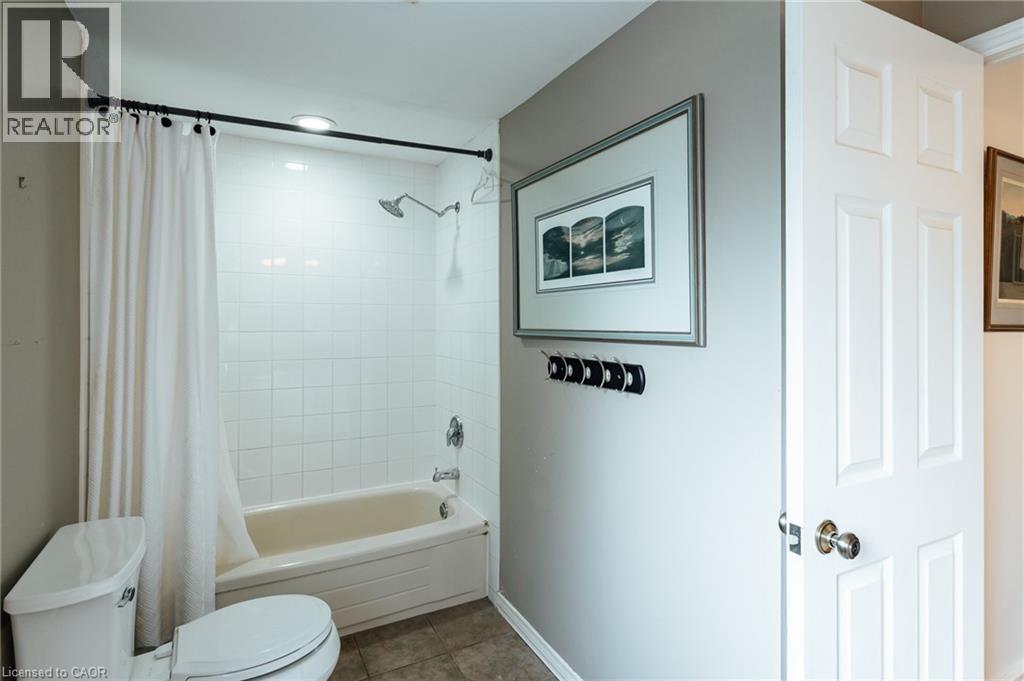 277 CANTERBURY Drive - 37
