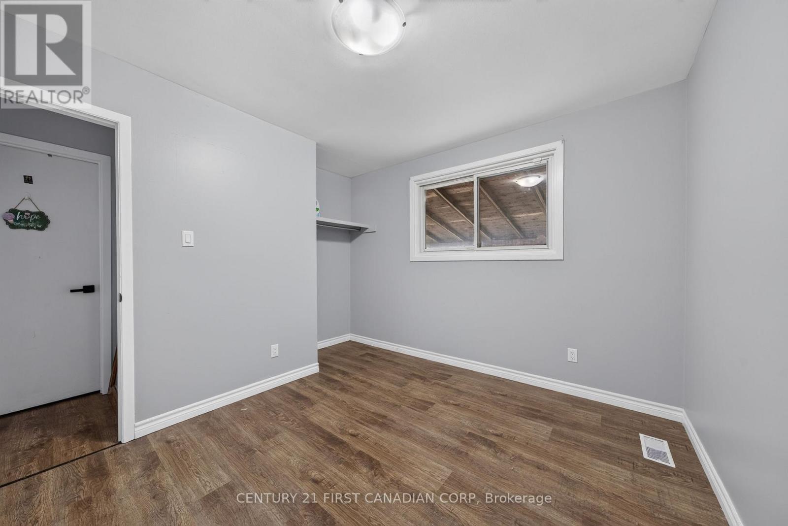 224 CULVER CRESCENT - 12