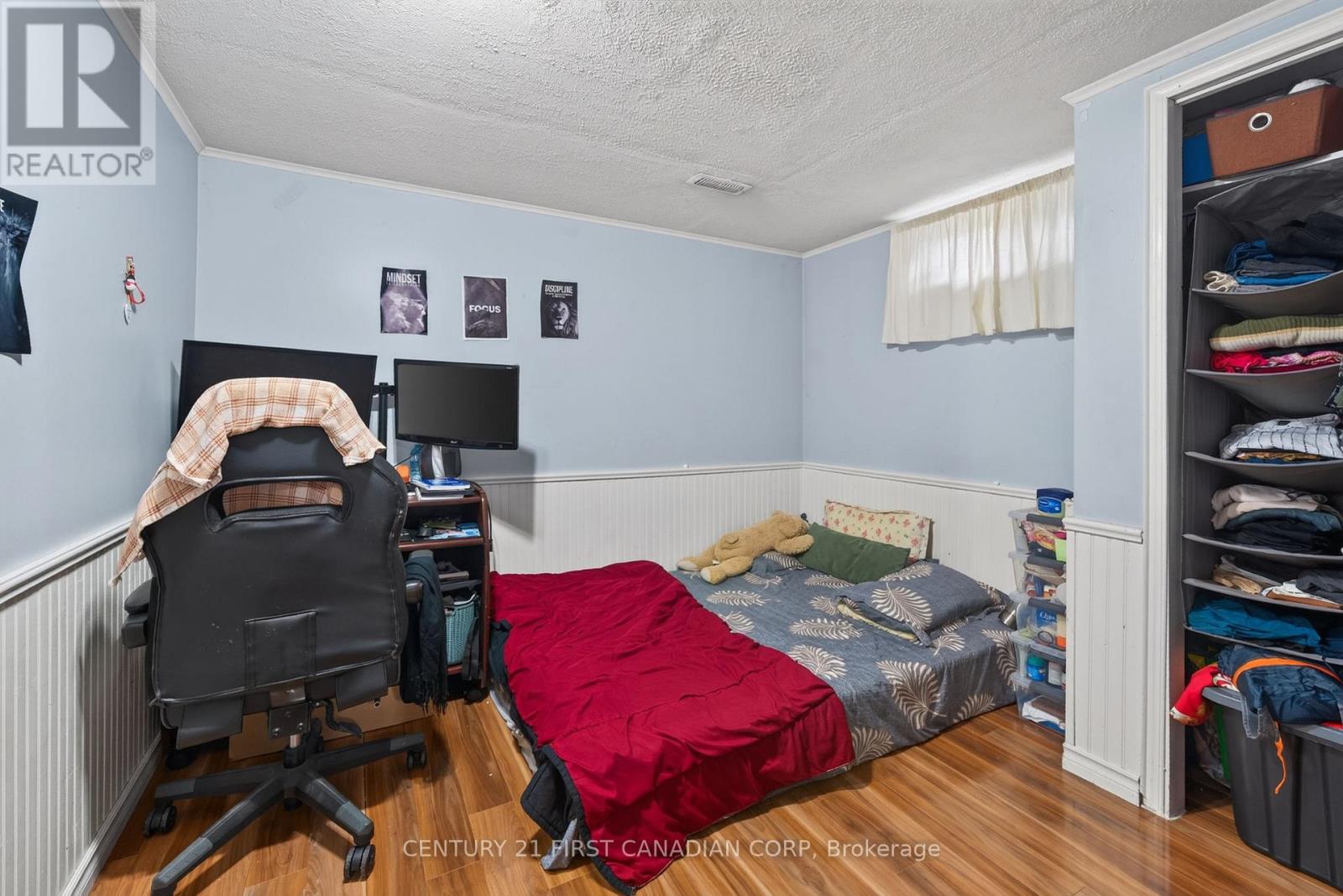 224 CULVER CRESCENT - 15