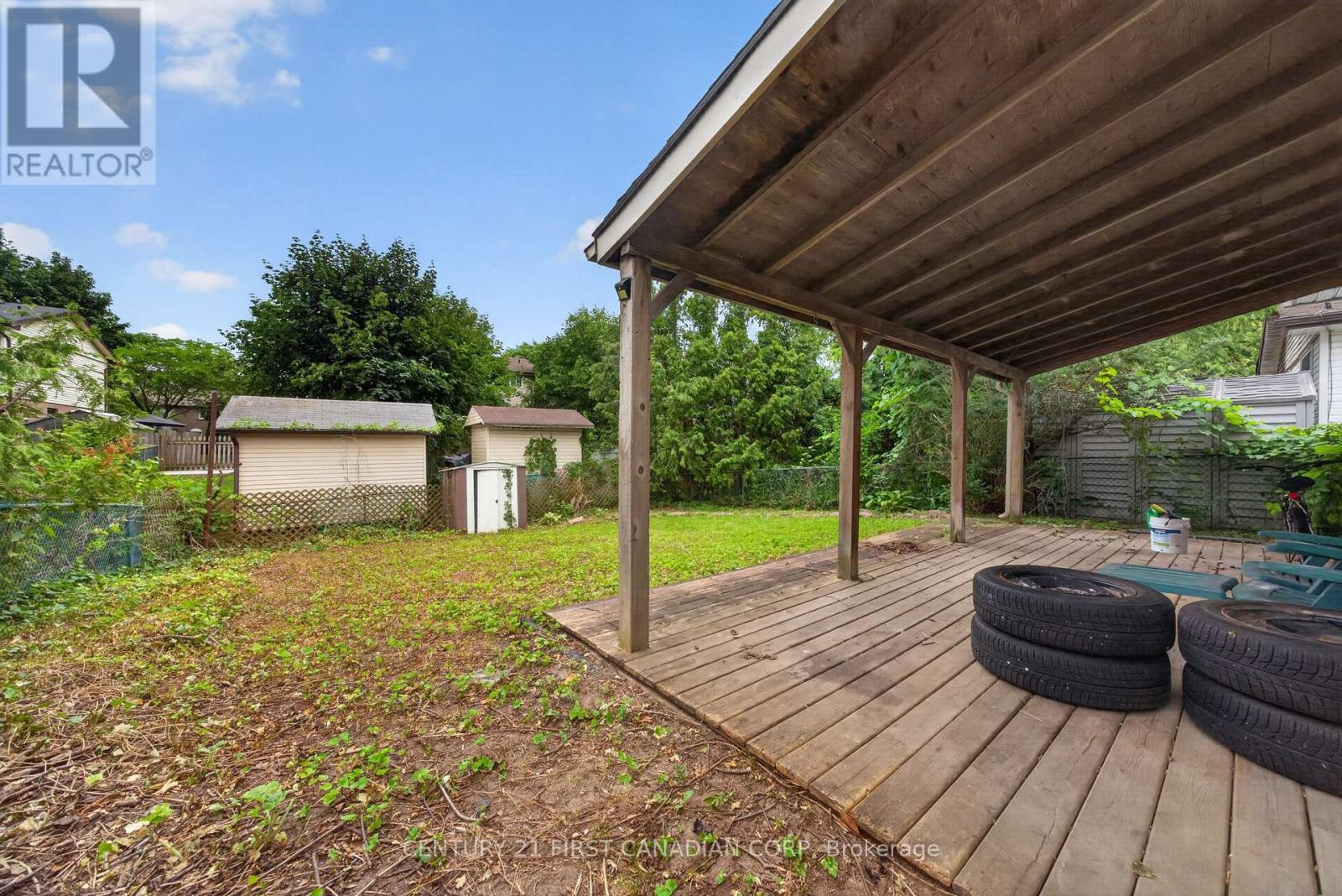 224 CULVER CRESCENT - 19
