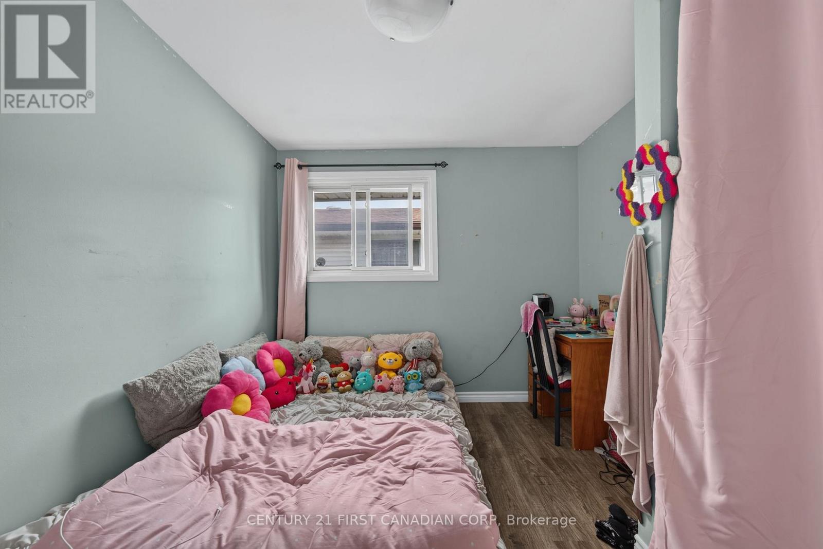 224 CULVER CRESCENT - 9