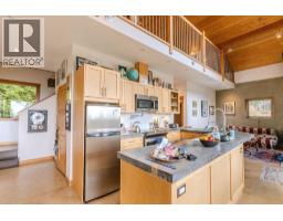 1572 Mountain Road, Gibsons, BC V0N1V2 Photo 22