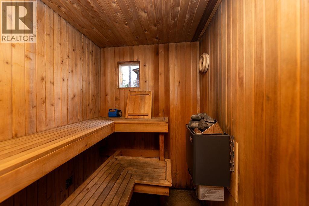 1572 MOUNTAIN ROAD, Gibsons