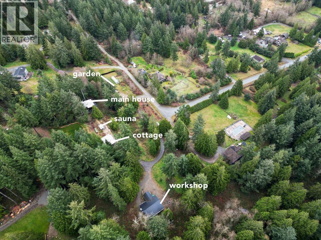 1572 MOUNTAIN ROAD, Gibsons