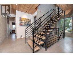 1572 Mountain Road, Gibsons, BC V0N1V2 Photo 17