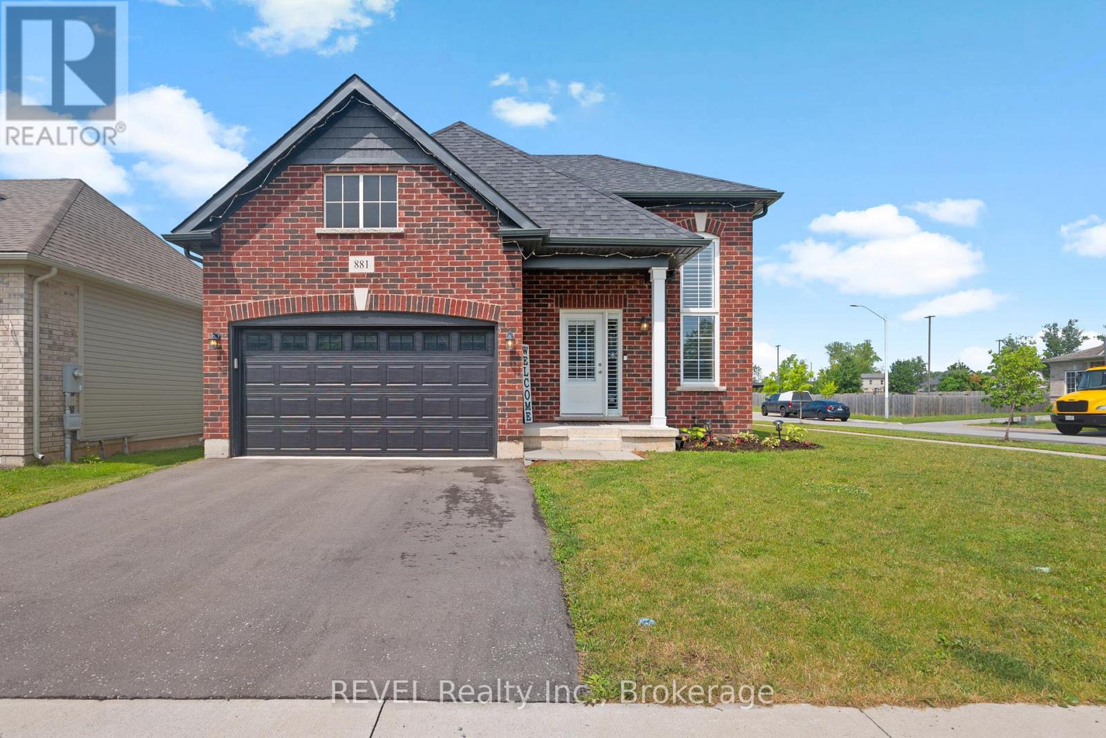 881 BURWELL STREET - 1
