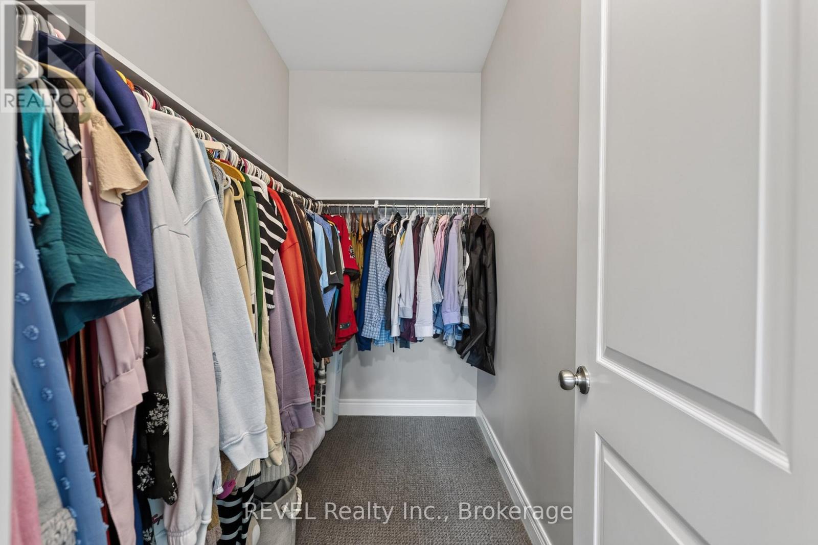 881 BURWELL STREET - 14