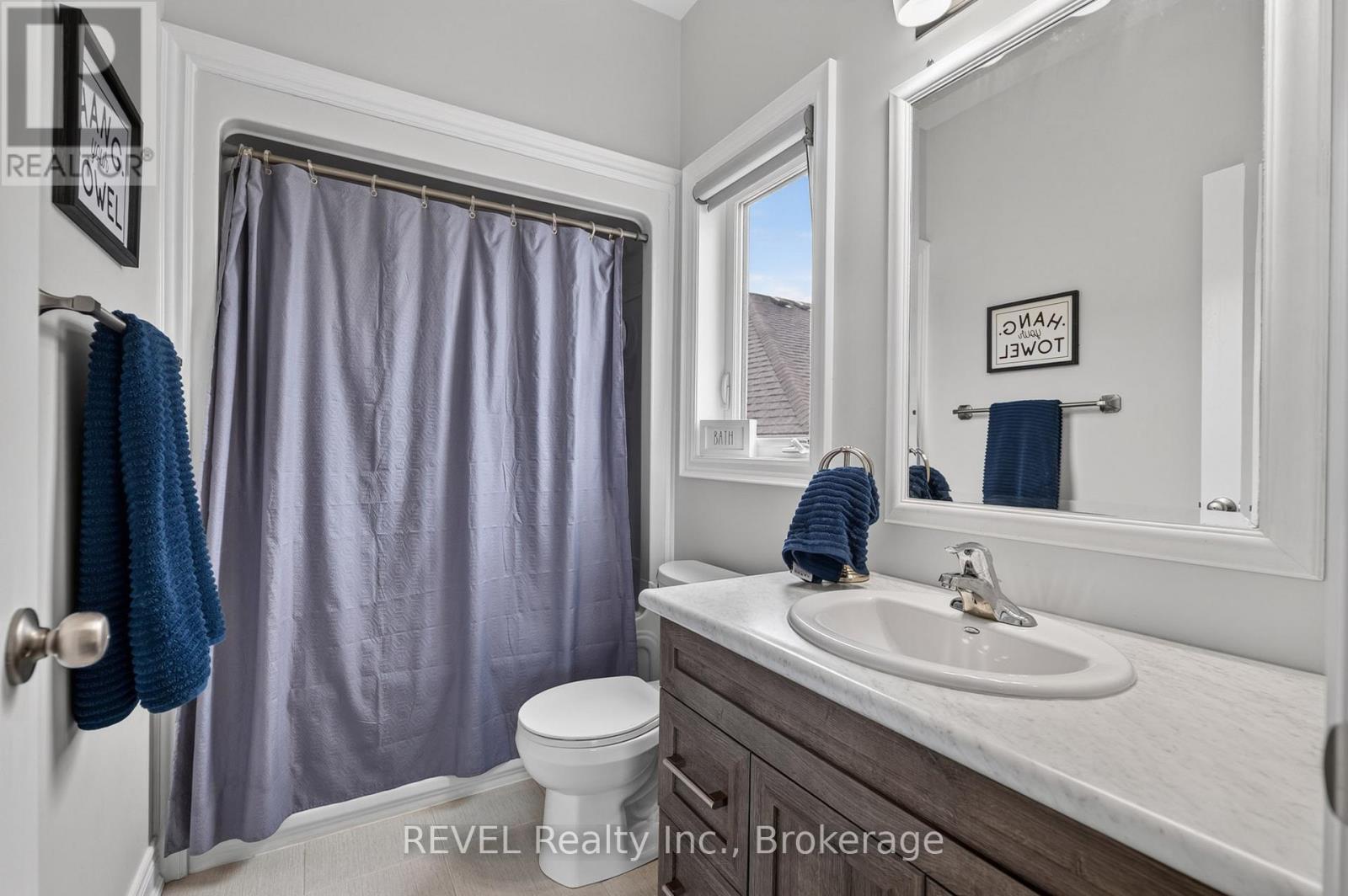 881 BURWELL STREET - 15