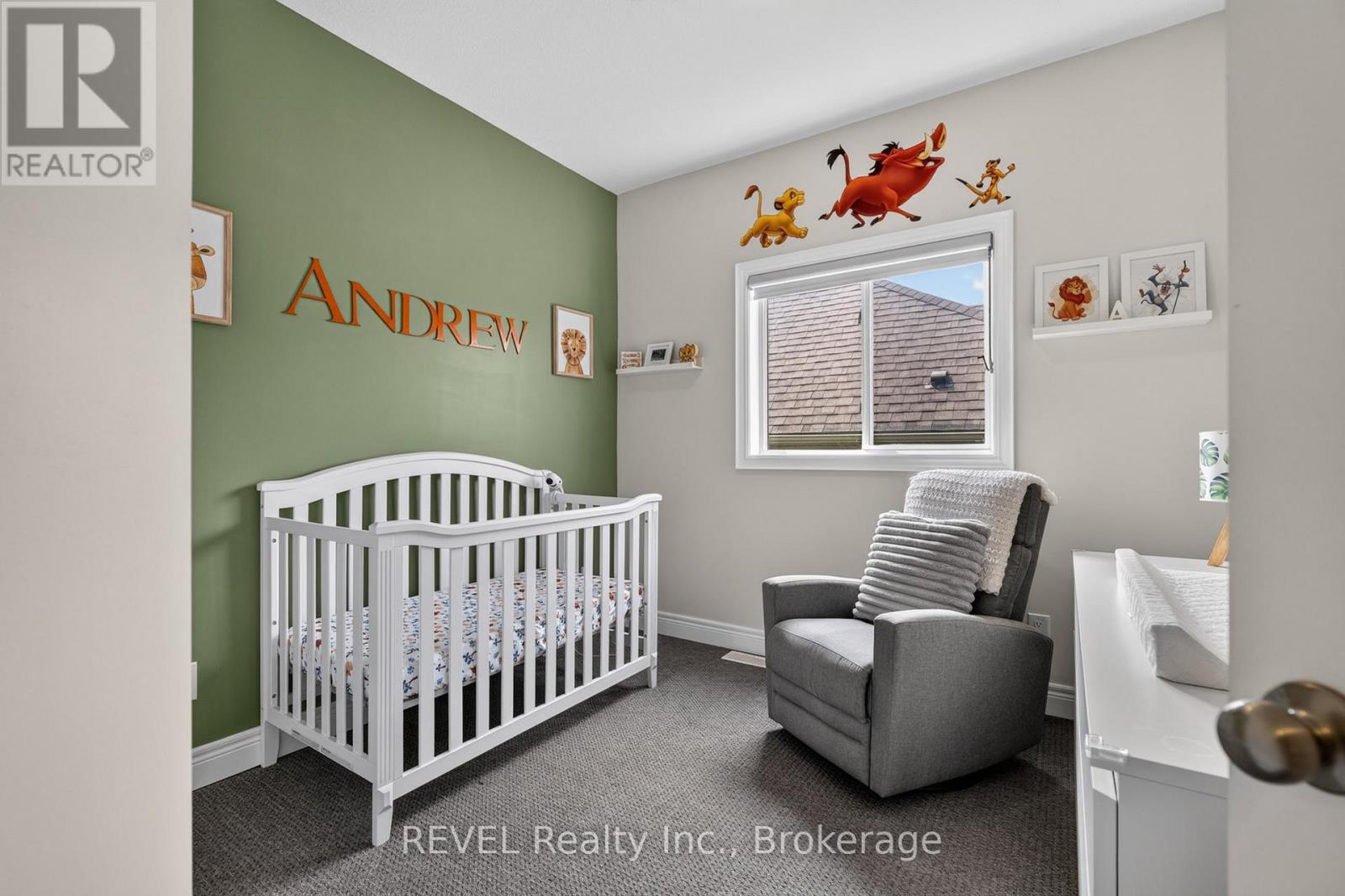 881 BURWELL STREET - 16