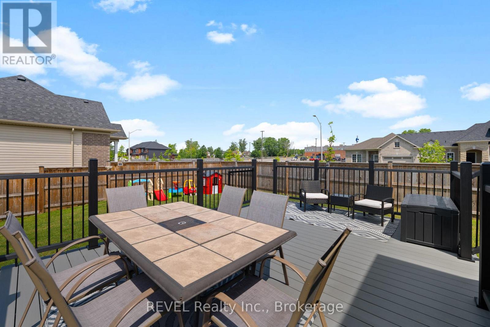 881 BURWELL STREET - 29