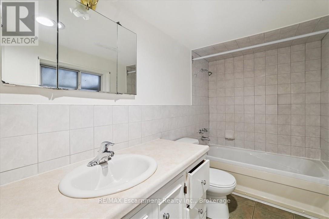 135 DEANE AVENUE - 20