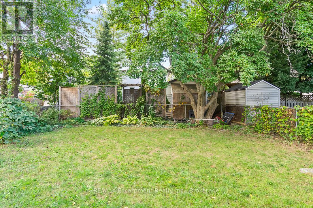 135 DEANE AVENUE - 25