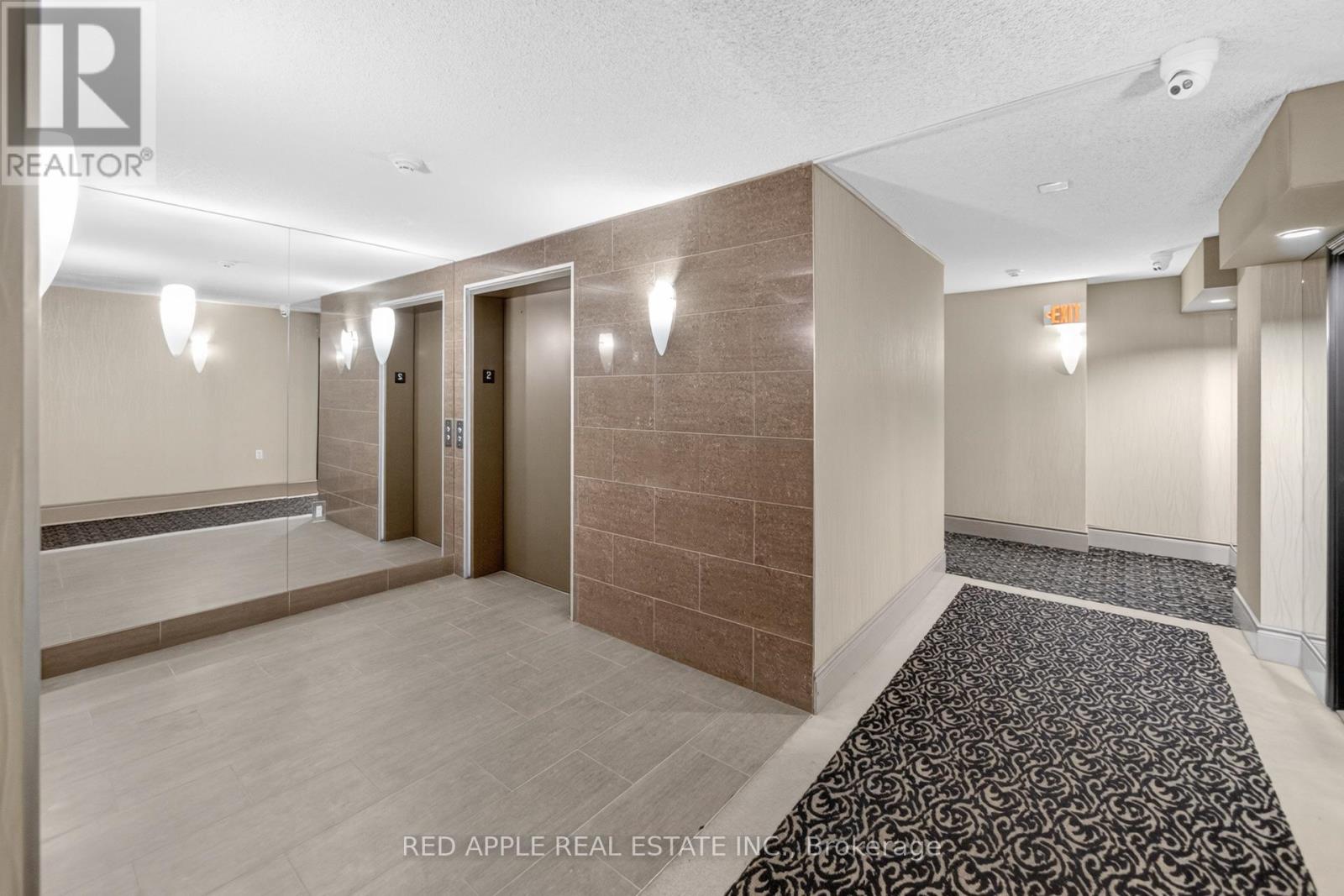 #204 872 SHEPPARD AVENUE W - 10
