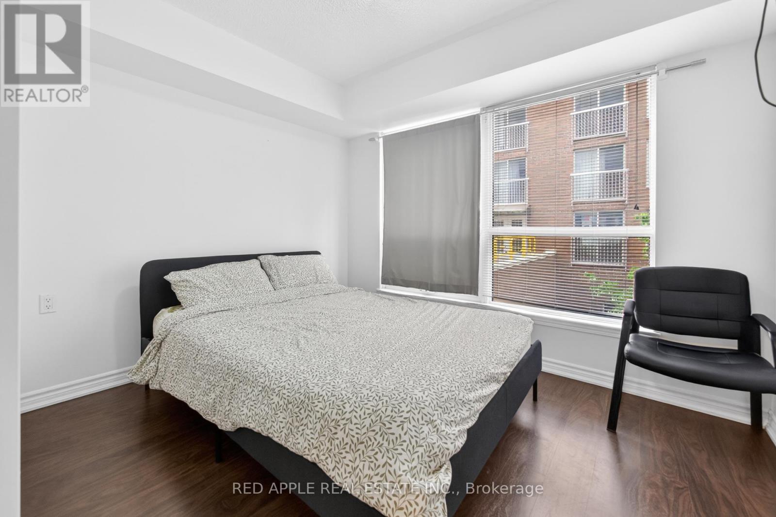 #204 872 SHEPPARD AVENUE W - 25