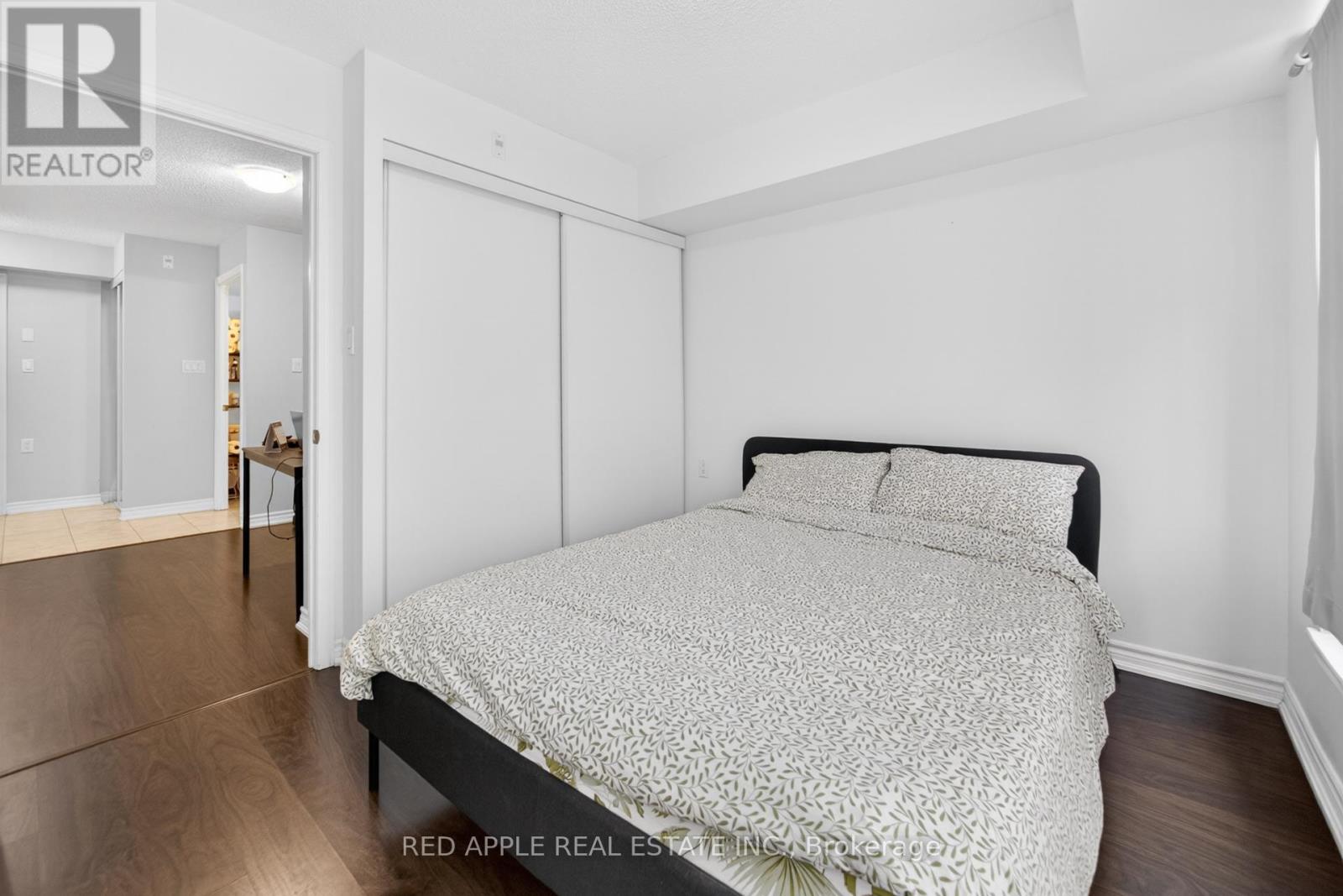 #204 872 SHEPPARD AVENUE W - 26