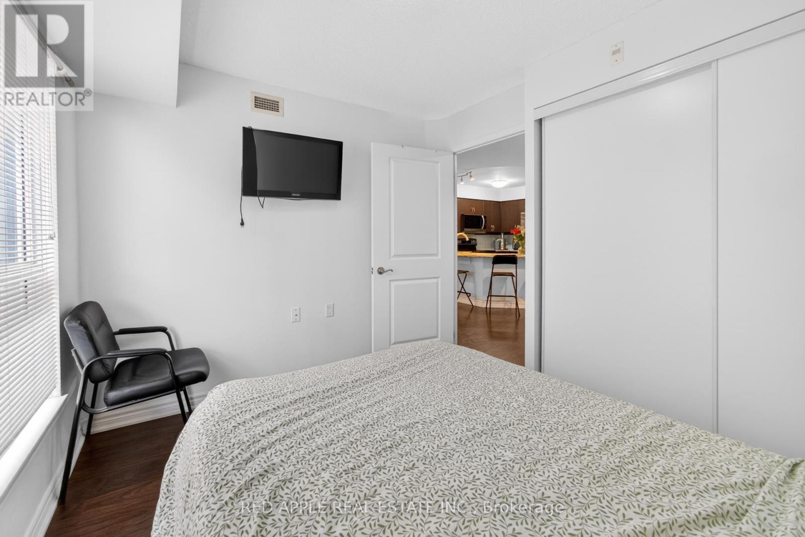 #204 872 SHEPPARD AVENUE W - 27