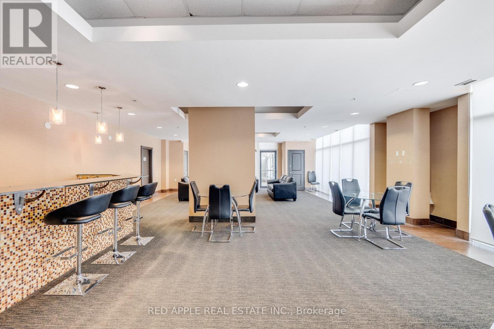 #204 872 SHEPPARD AVENUE W - 34