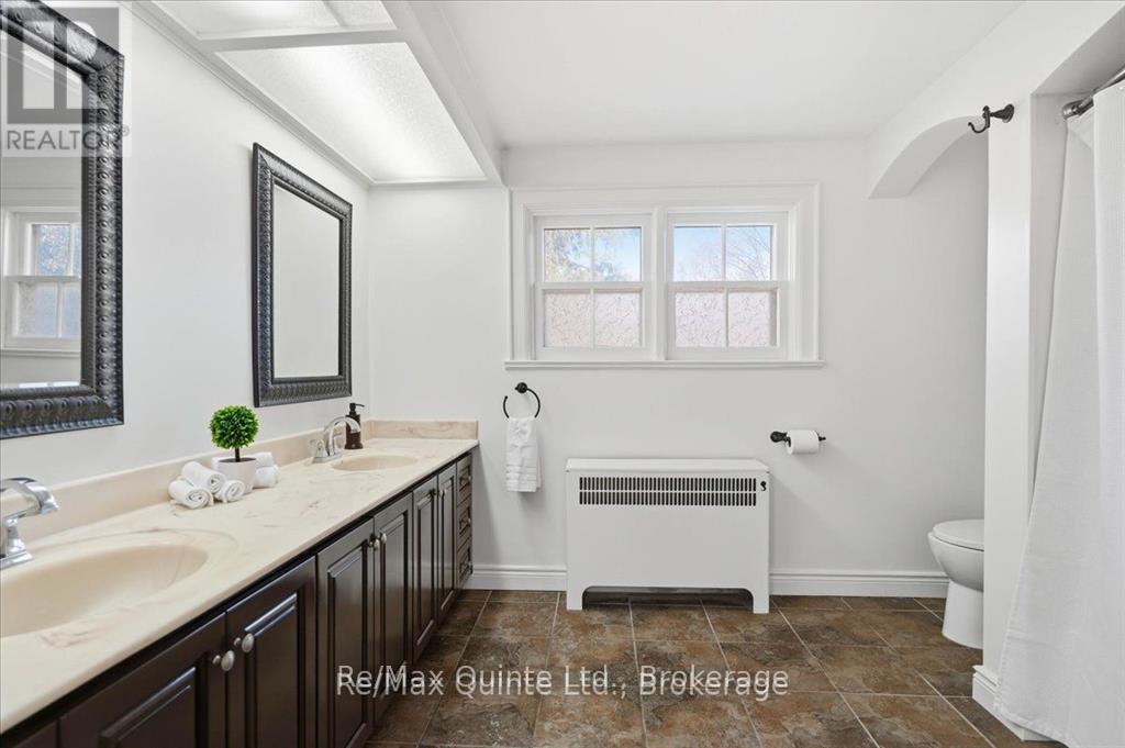 238 VICTORIA AVENUE - 25