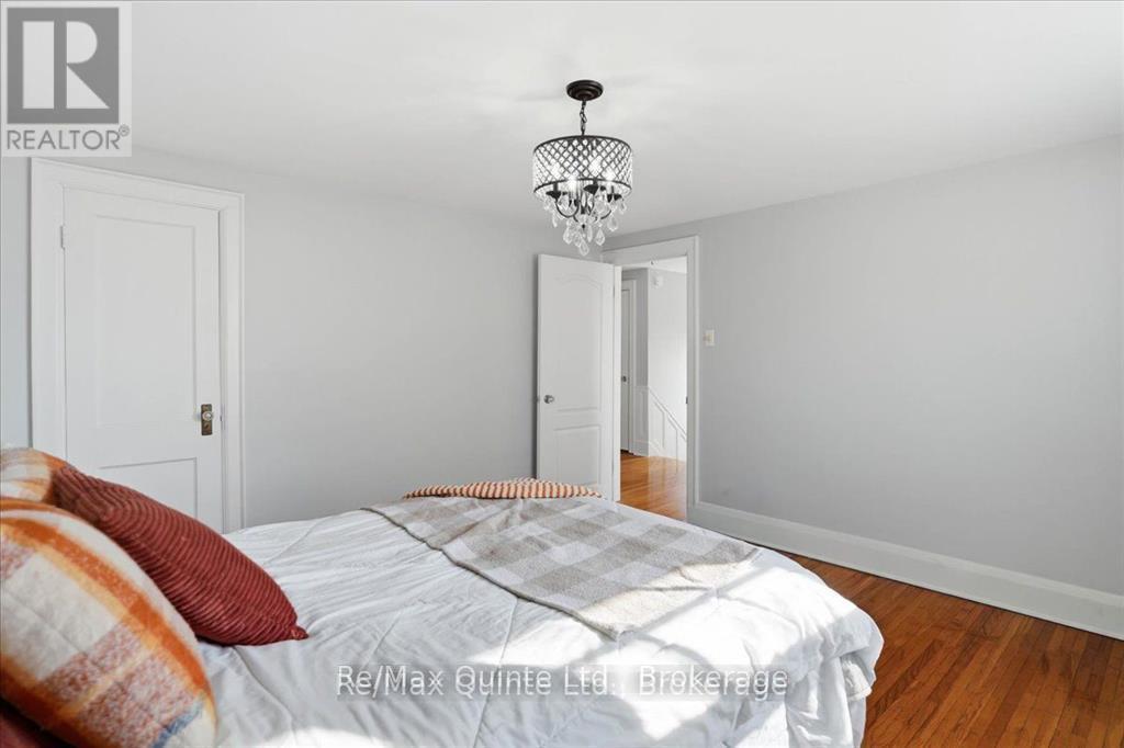 238 VICTORIA AVENUE - 33