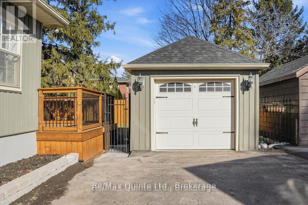 238 VICTORIA AVENUE - 43