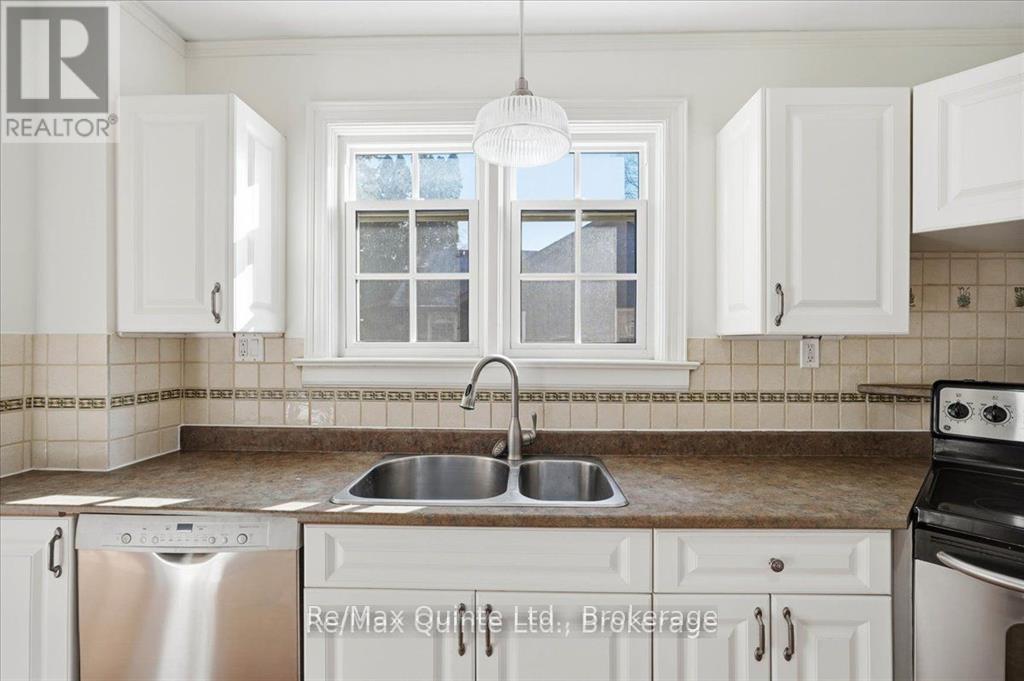 238 VICTORIA AVENUE - 8