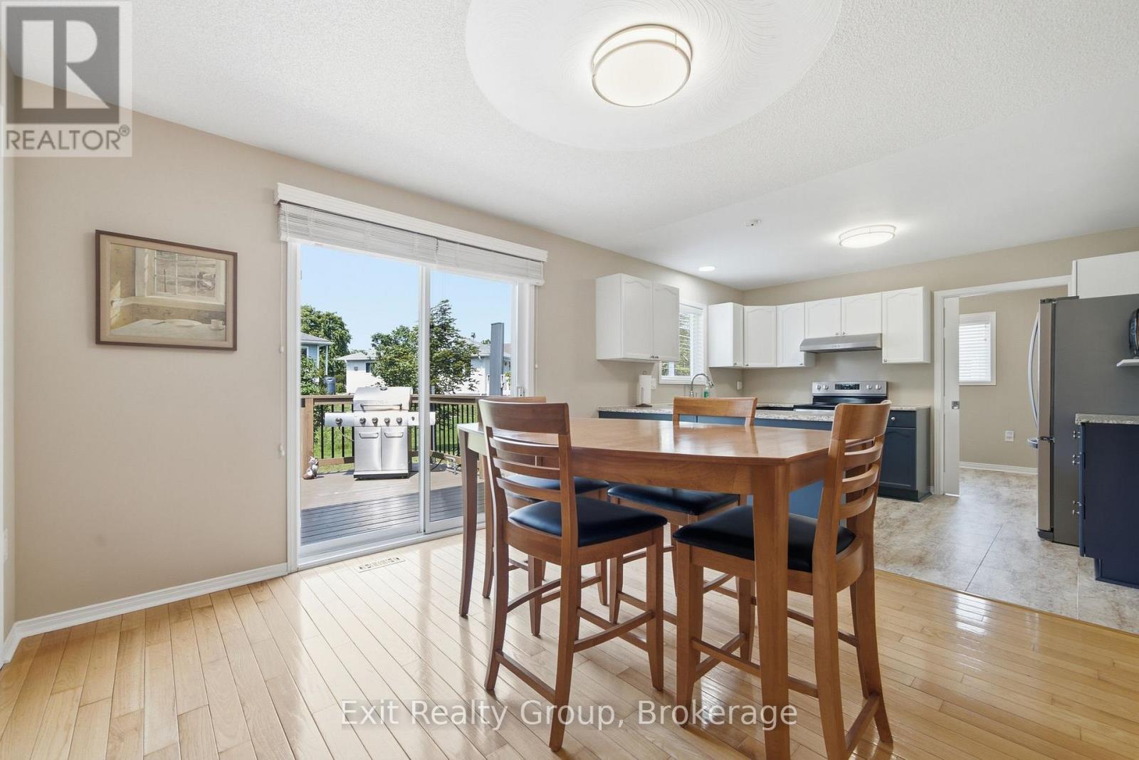 45 HERITAGE DRIVE - 11