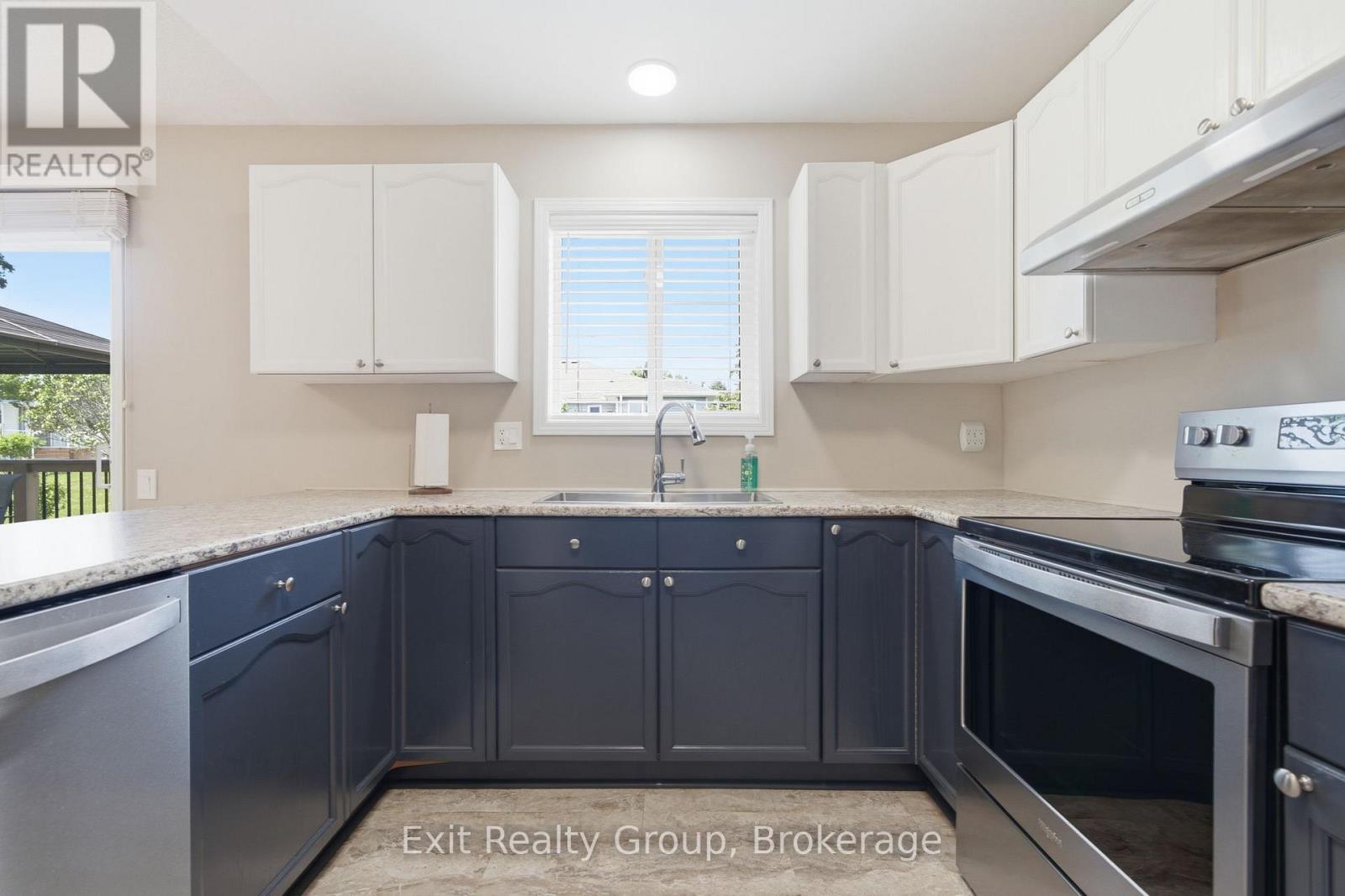 45 HERITAGE DRIVE - 15