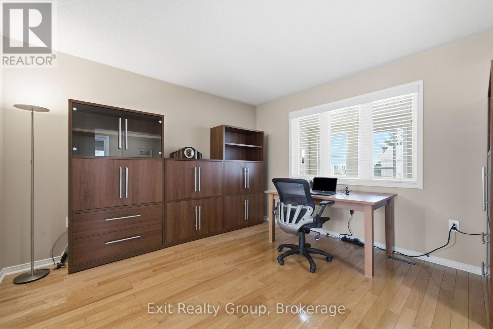 45 HERITAGE DRIVE - 23