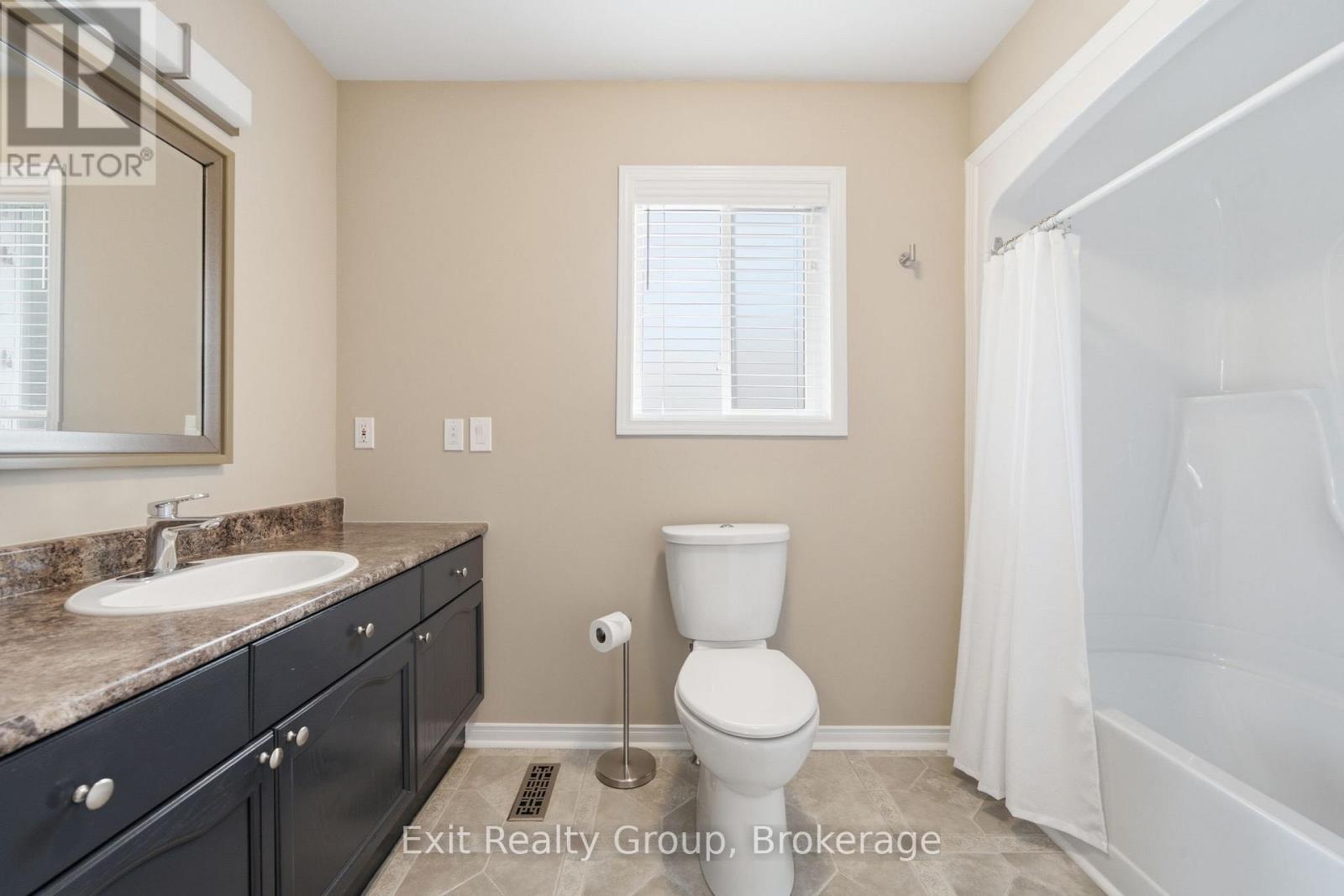45 HERITAGE DRIVE - 28