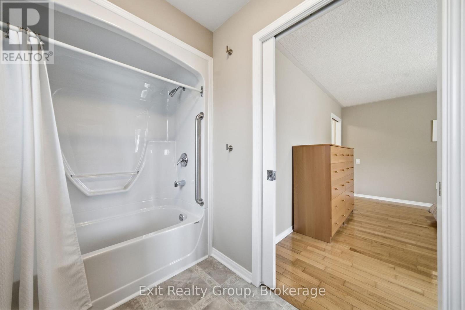 45 HERITAGE DRIVE - Image 30