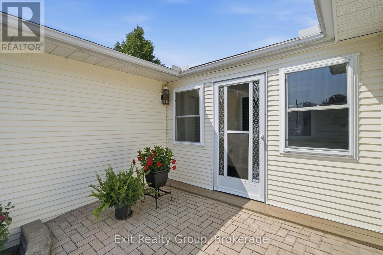 45 HERITAGE DRIVE - 5
