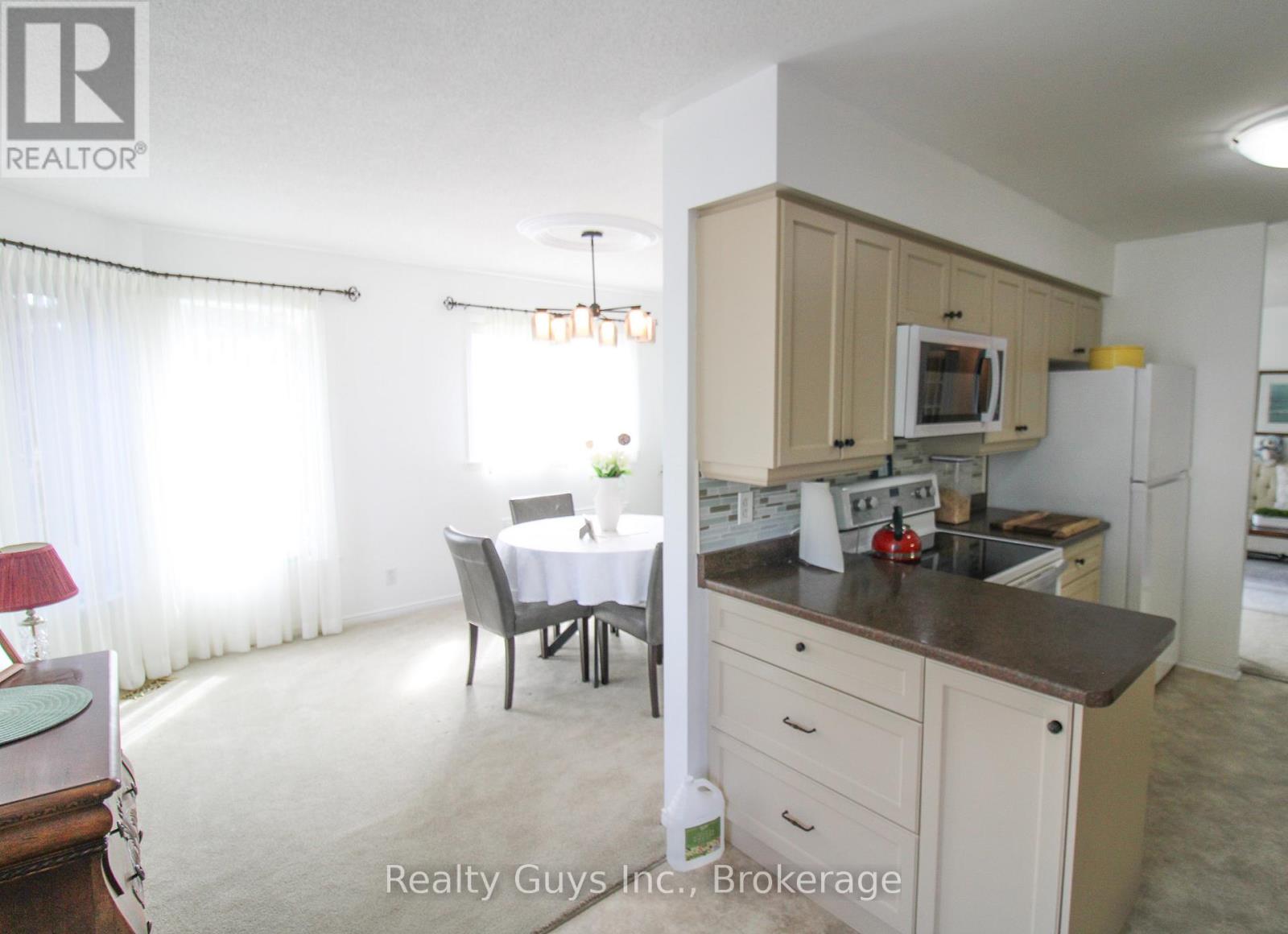 #226 B 1099 CLONSILLA AVENUE - 15