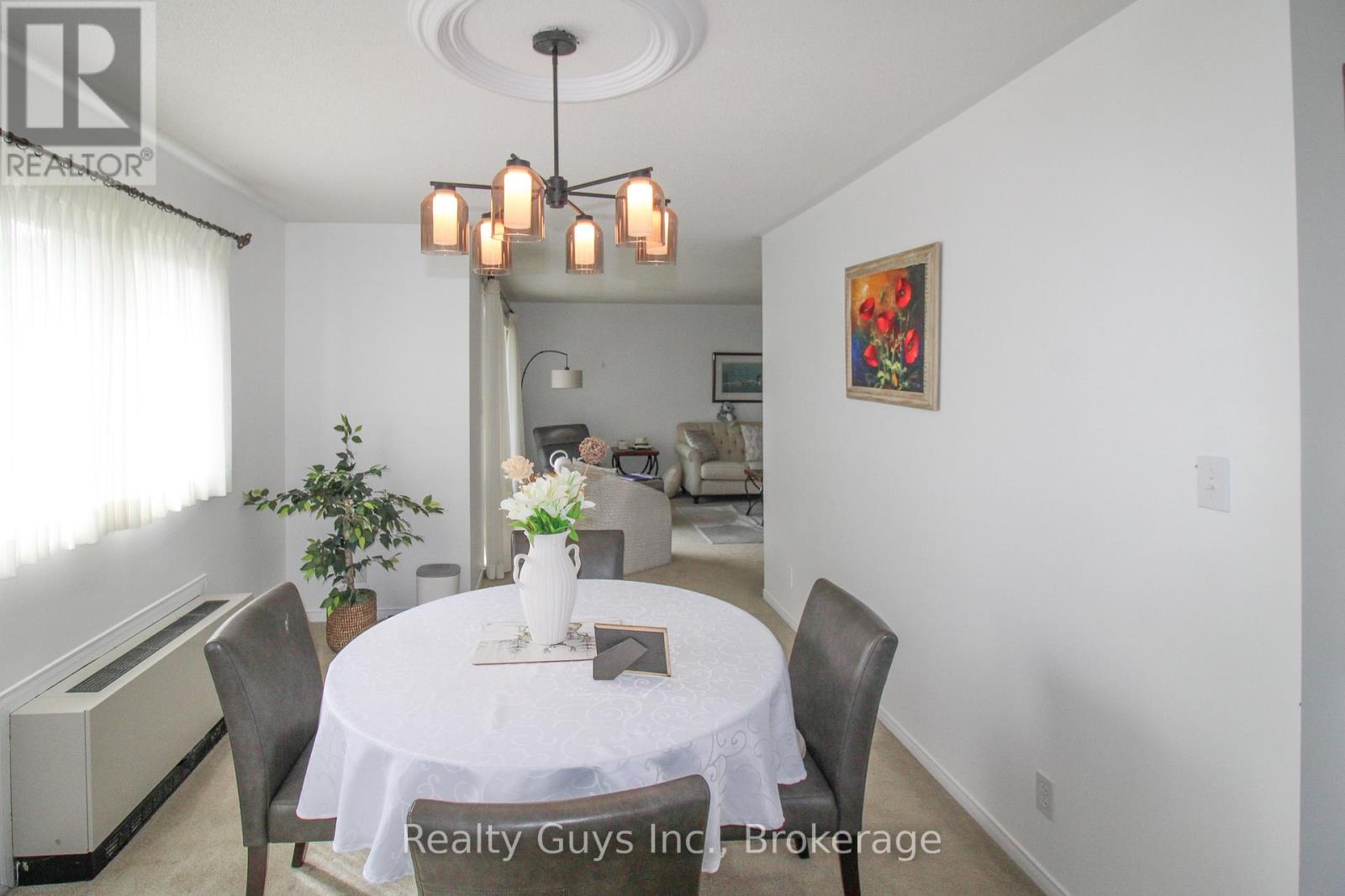 #226 B 1099 CLONSILLA AVENUE - 16