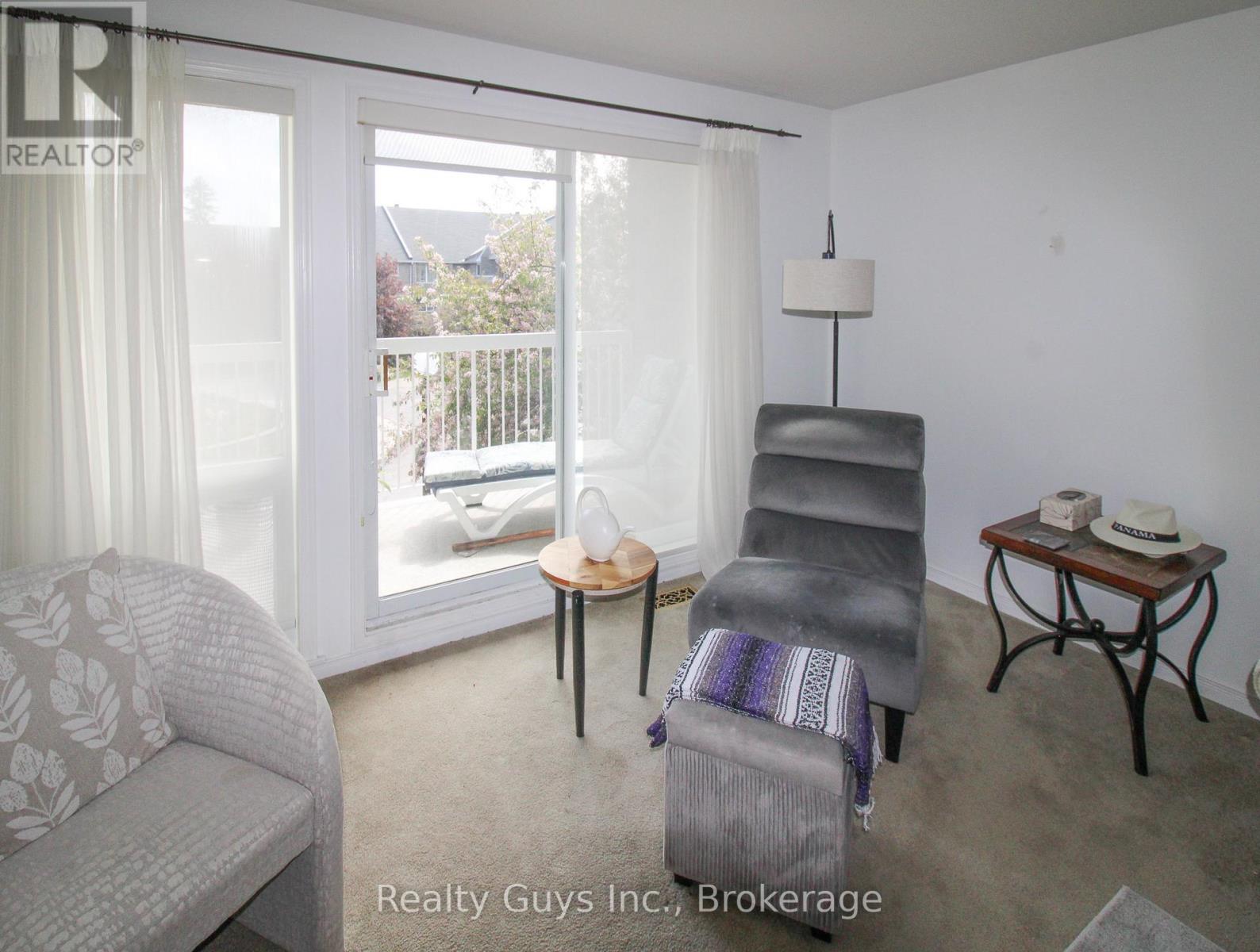 #226 B 1099 CLONSILLA AVENUE - 19