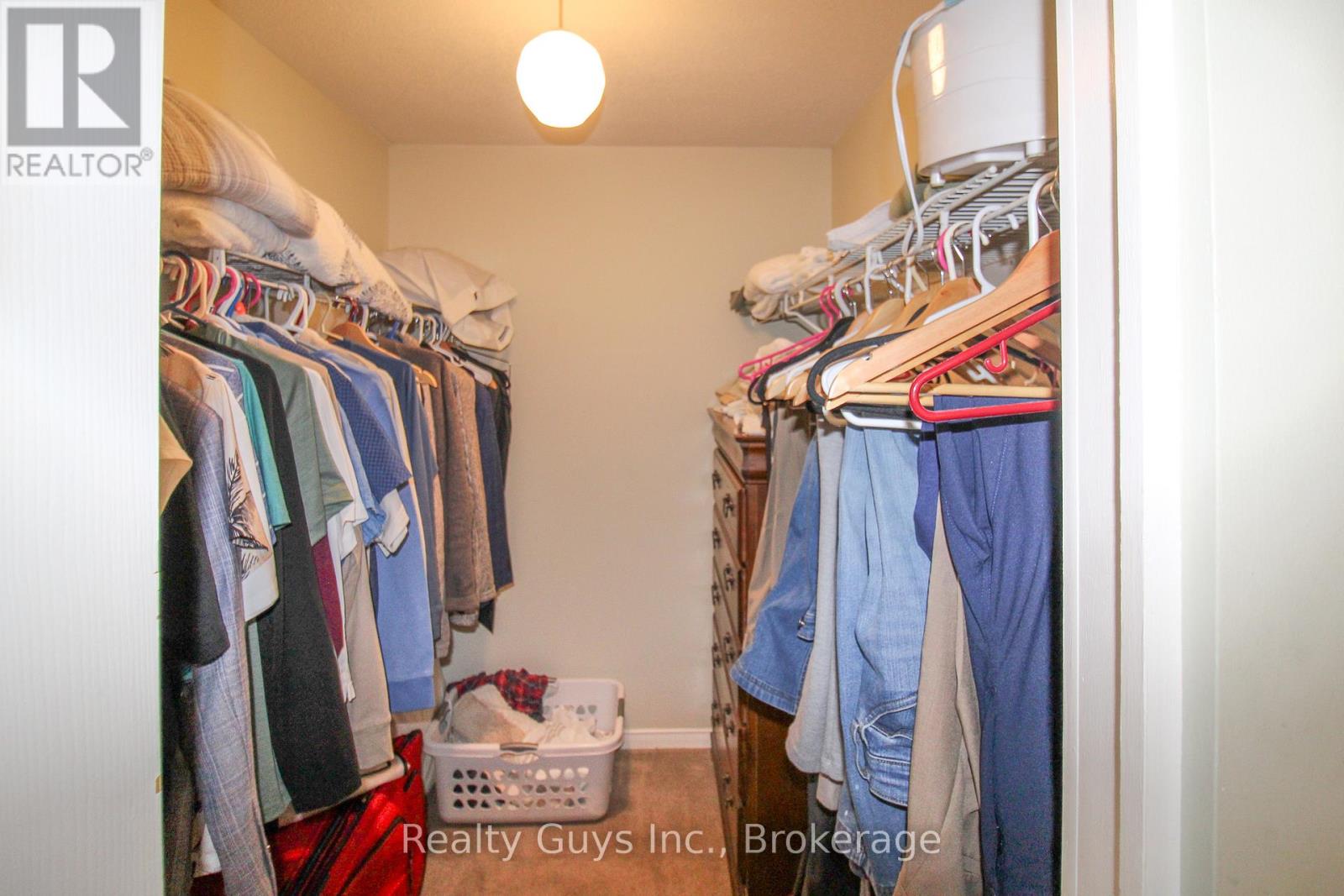 #226 B 1099 CLONSILLA AVENUE - 30