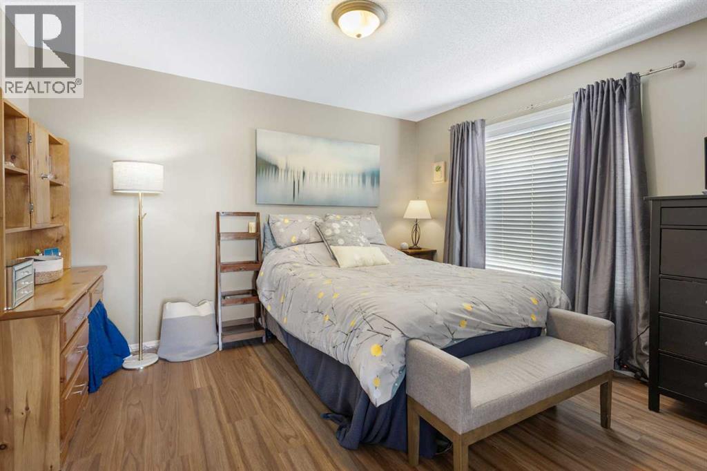 241 Elgin Gardens SE - 16
