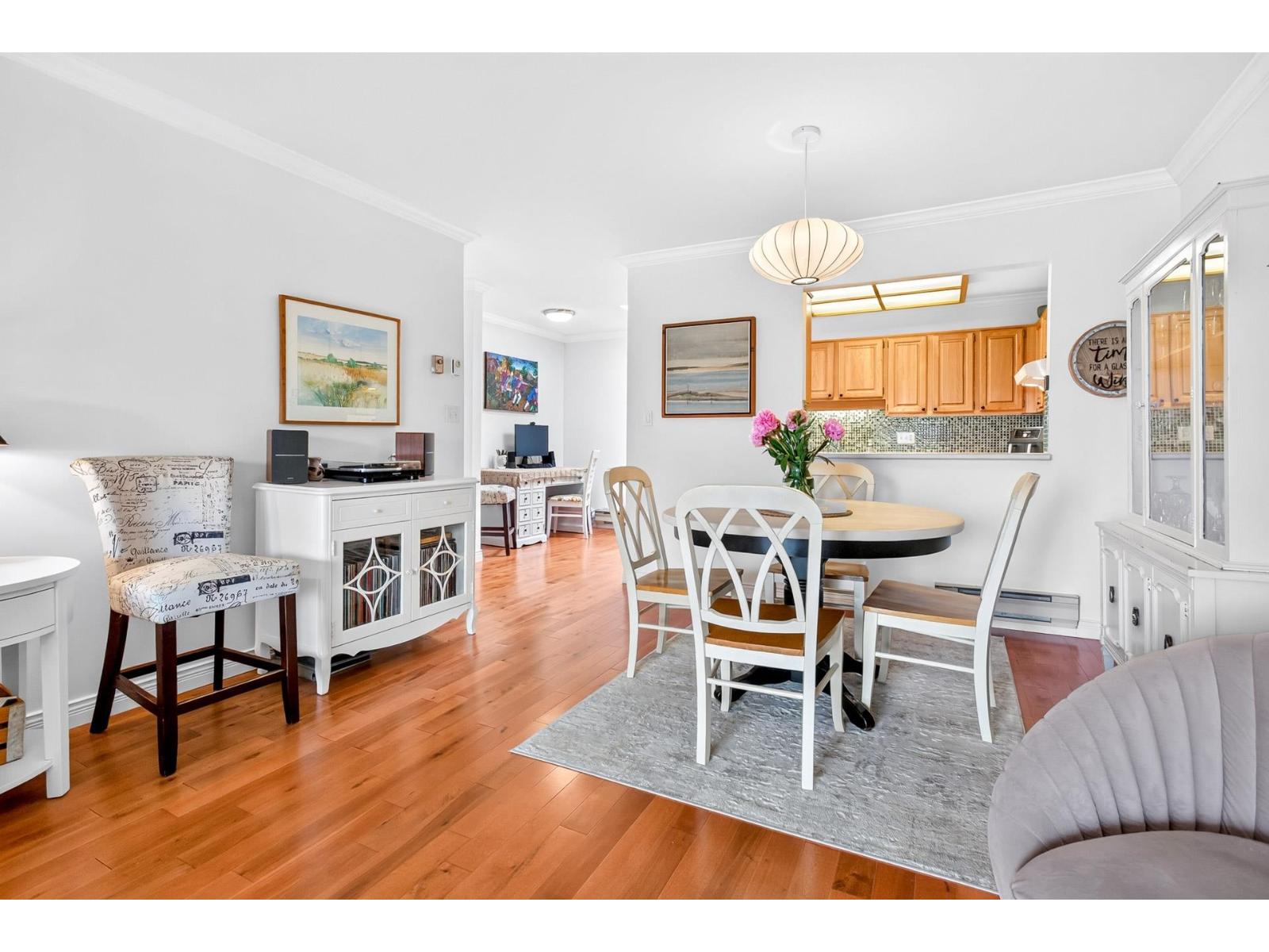 303 1500 MERKLIN STREET, White Rock