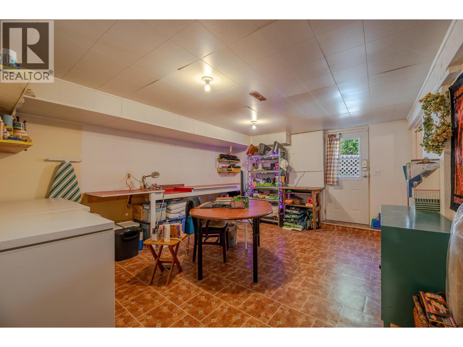 7508 Switchback Road - 36