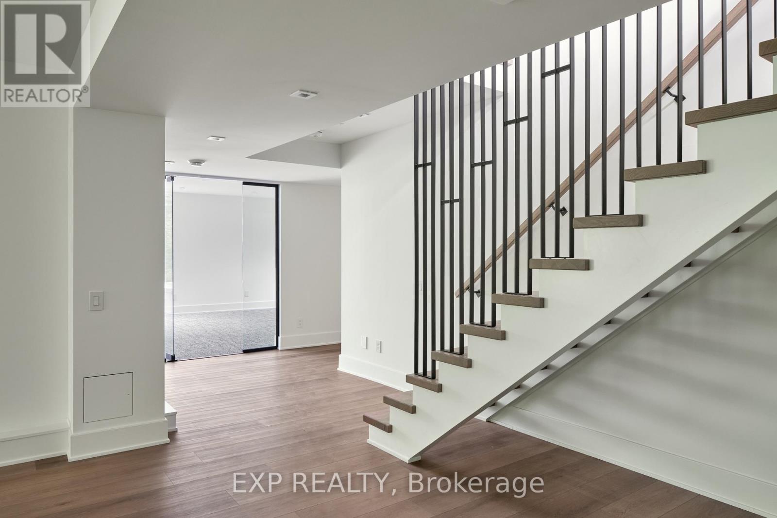 32 CLOVELLY ROAD - 16