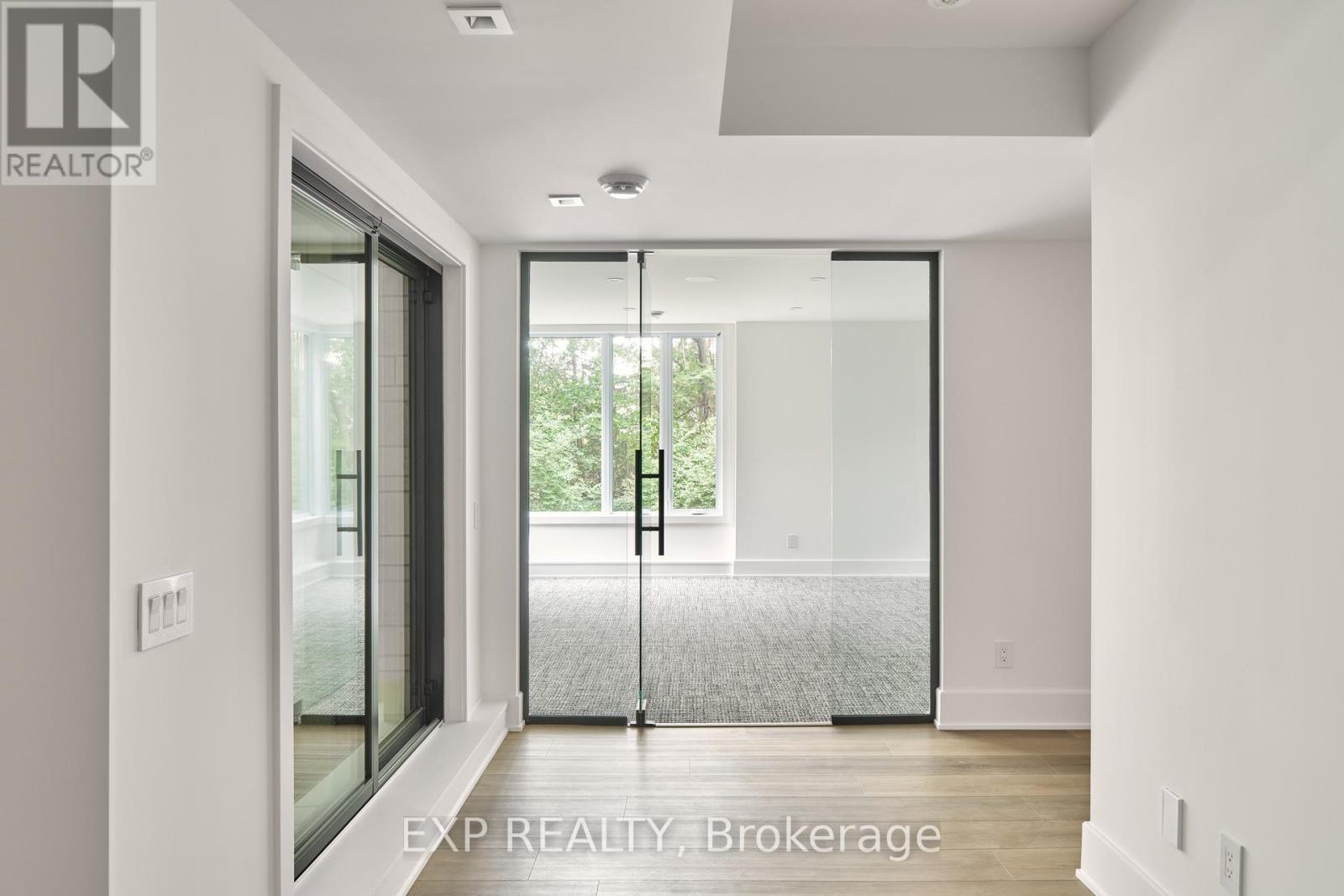 32 CLOVELLY ROAD - 17