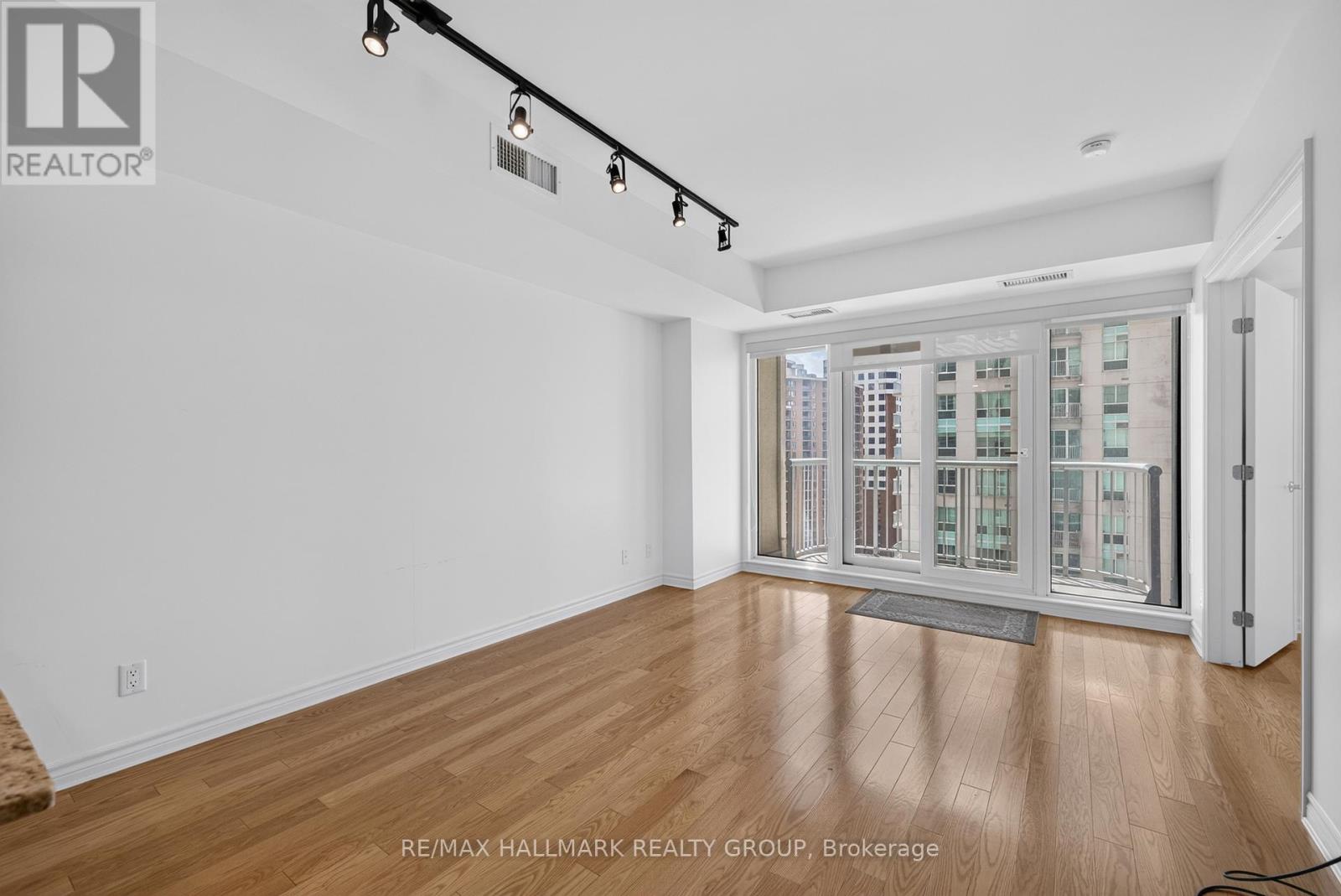 #1509 234 RIDEAU STREET - 10