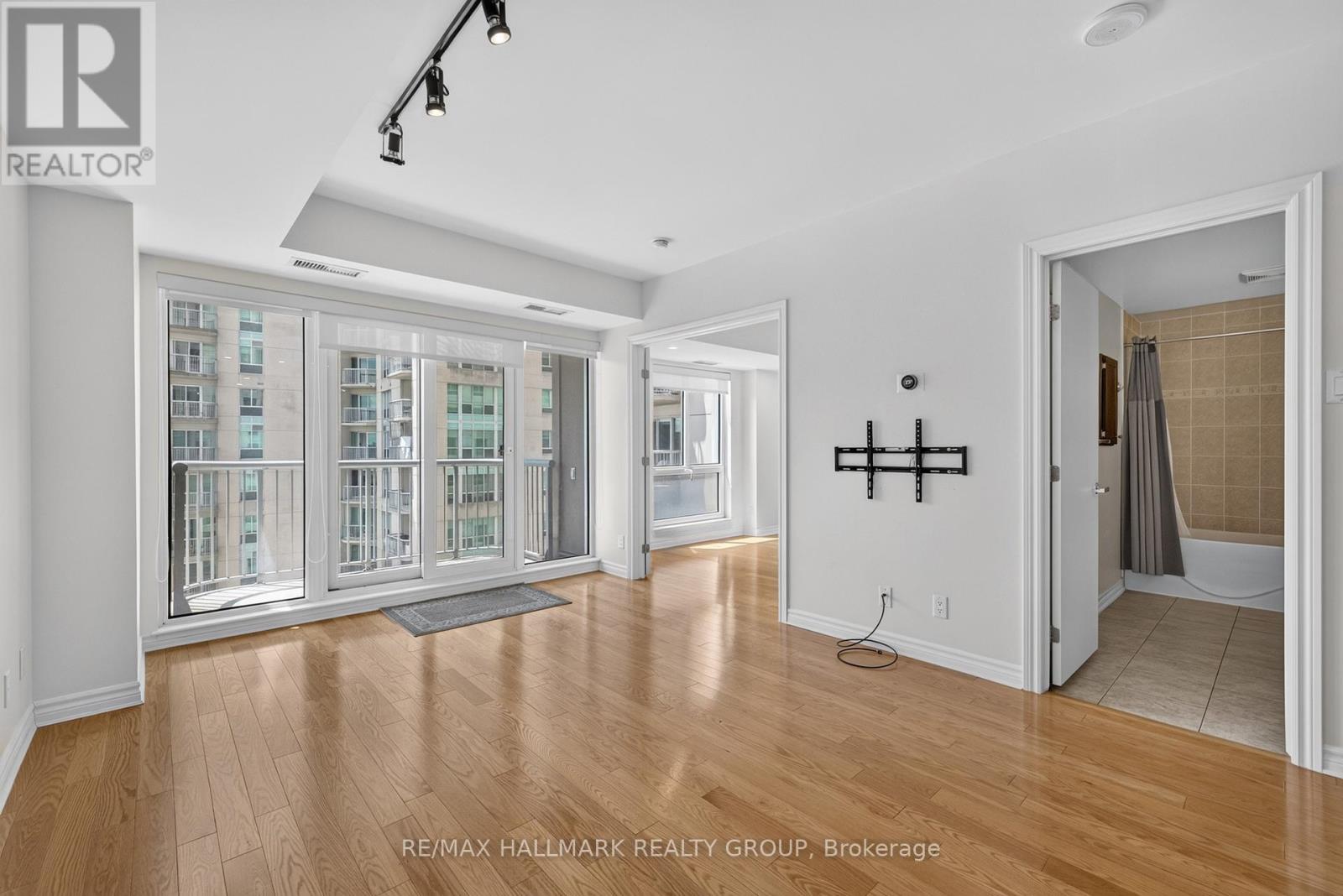 #1509 234 RIDEAU STREET - 16