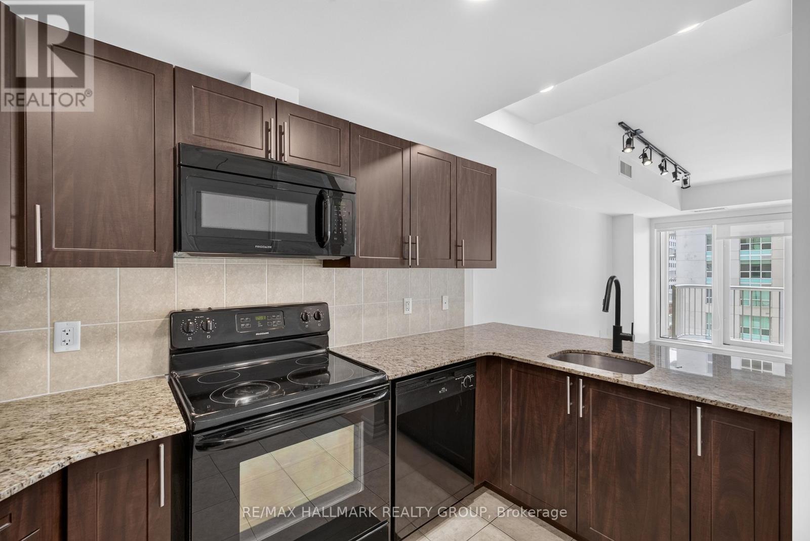 #1509 234 RIDEAU STREET - 21