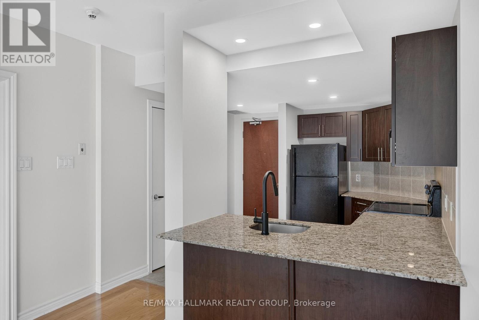 #1509 234 RIDEAU STREET - 24