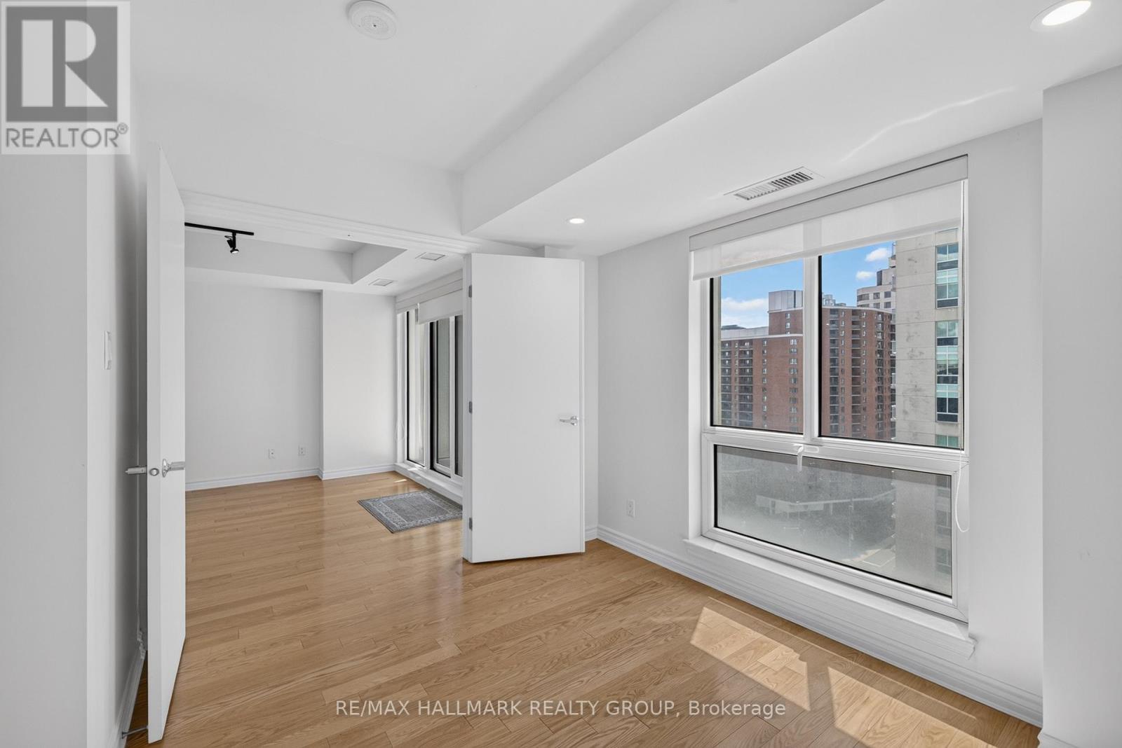 #1509 234 RIDEAU STREET - 28