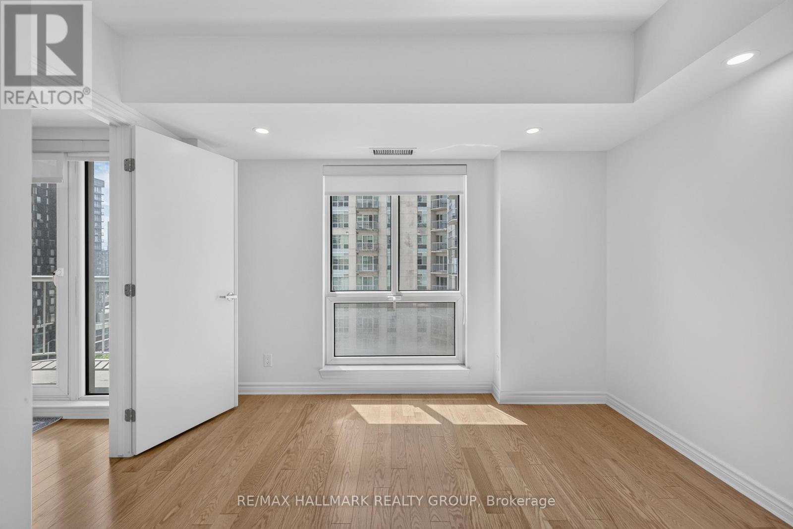#1509 234 RIDEAU STREET - 30