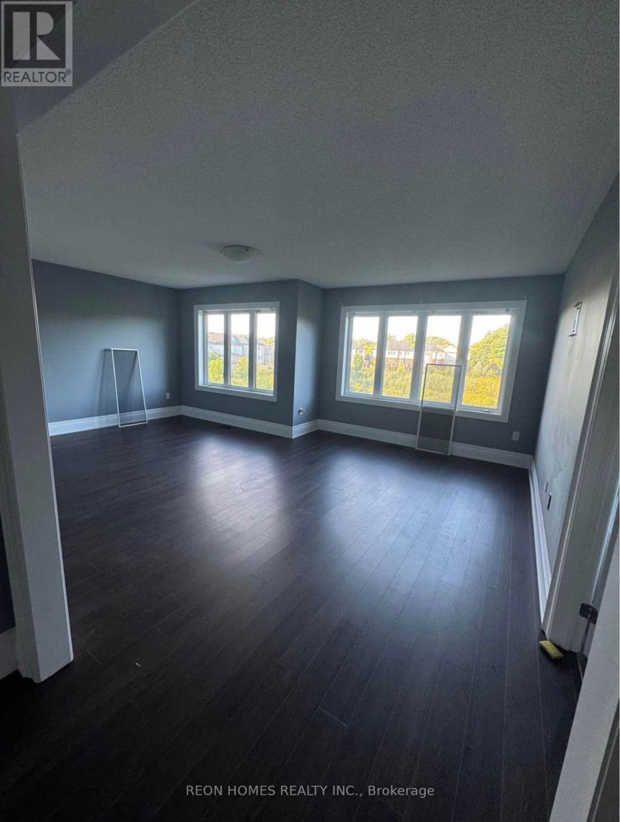 98 DECAROLIS CRESCENT - 2