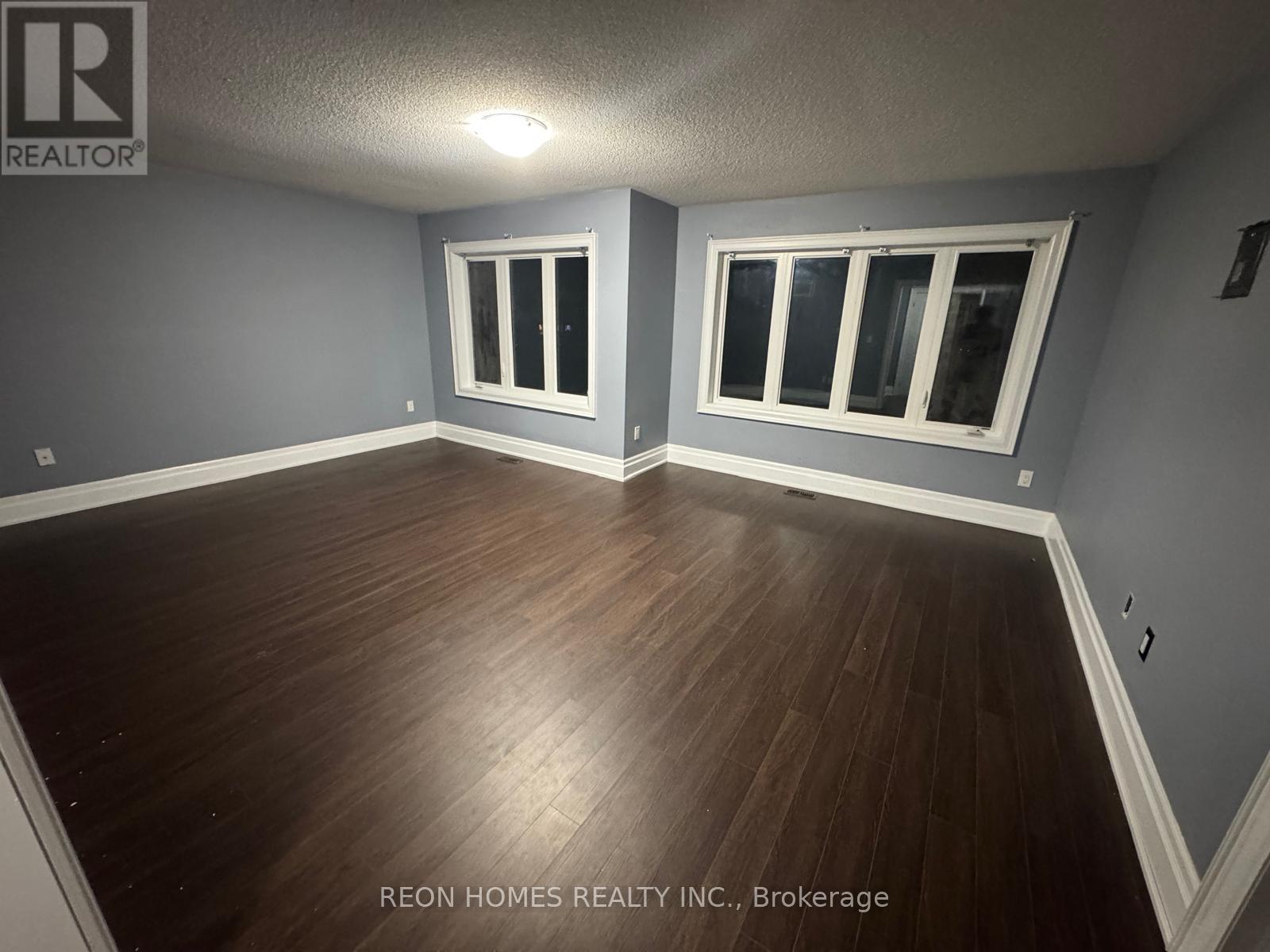 98 DECAROLIS CRESCENT - 3