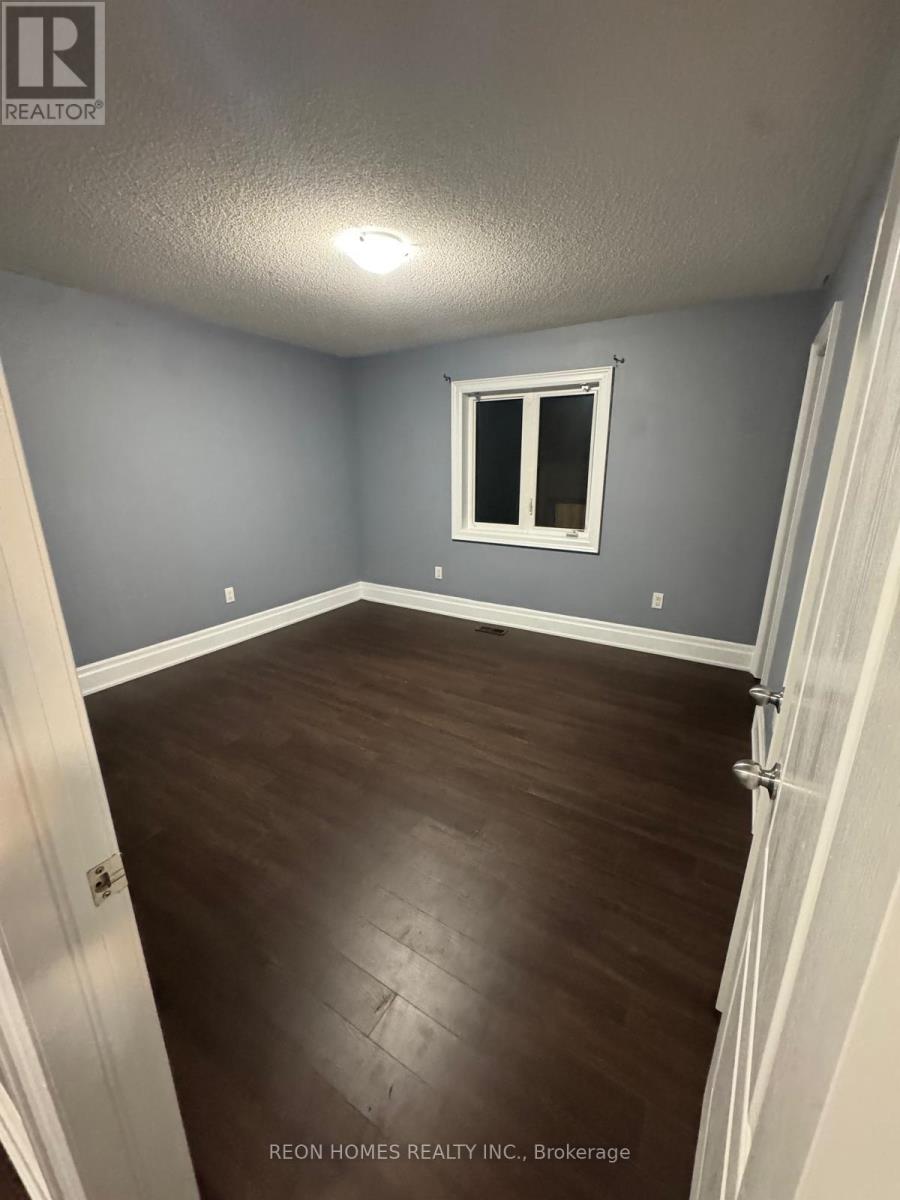 98 DECAROLIS CRESCENT - 4